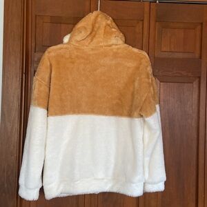 Two-Tone Fuzzy Sherpa Hooded Zip-Up Jacket~New Without Tags~Large